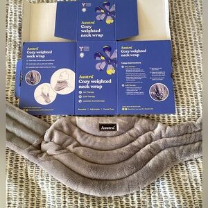 ASUTRA Heated or Cold Neck and Shoulder Wrap Lavender